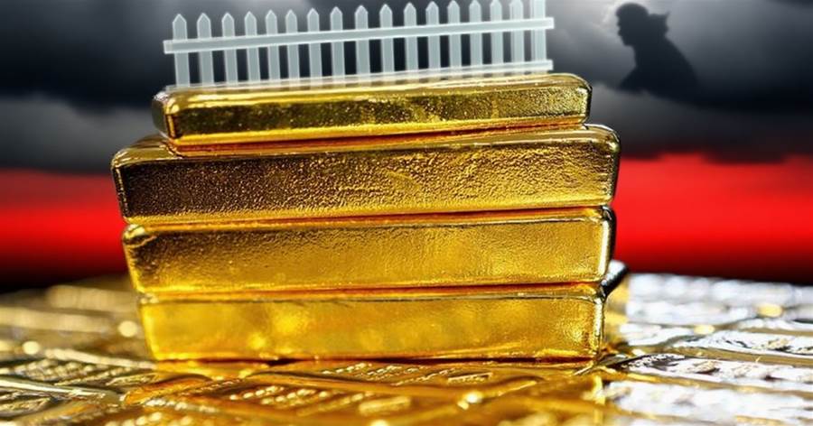 Gold's Precarious Balancing Act: Caught Between Tariff Threats and Hawkish Fed
